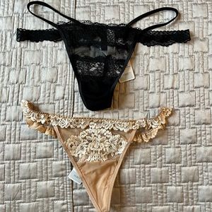 NWT INTIMISSIMI SET OF 2 THONGS